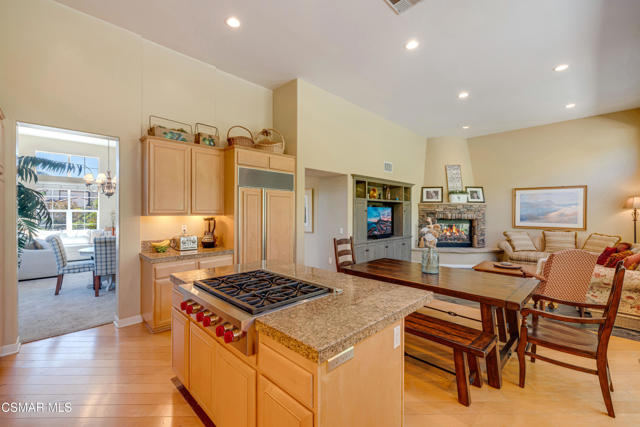 3249 Springbrook Street, Thousand Oaks CA: https://media.crmls.org/mediaz/17e1de69-e911-454f-b341-e1283314e999.jpg