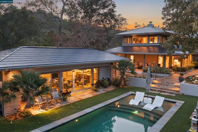 1121 Estates Dr, Lafayette CA: https://media.crmls.org/mediaz/17e24777-e773-48f7-bda3-bcdf5050c217.jpg