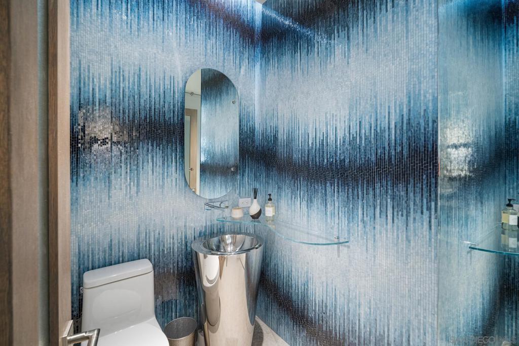 MLS #250032059SD image #17