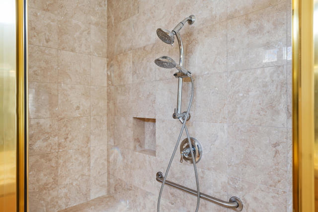 47380 Via Cordova, La Quinta CA: https://media.crmls.org/mediaz/17e25b18-a4b1-4111-95e0-e3c70a44217b.jpg