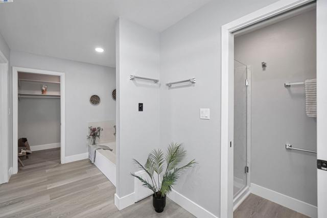 Image 40 of 55 For 26937 Hayward Blvd  217