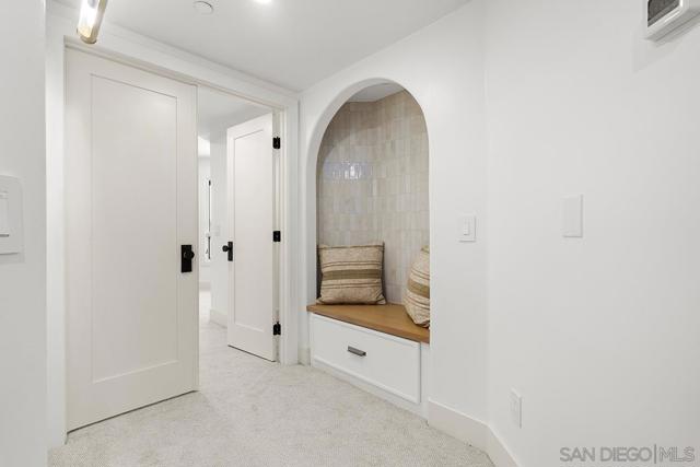 1099 1st St, Coronado CA: https://media.crmls.org/mediaz/17e430da-e881-4d57-a961-4b07b0ff884d.jpg