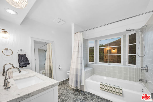 2382 Live Oak Meadows Road, Malibu CA: https://media.crmls.org/mediaz/17e4a0fc-a98f-4eb7-b660-6429fee23ec4.jpg