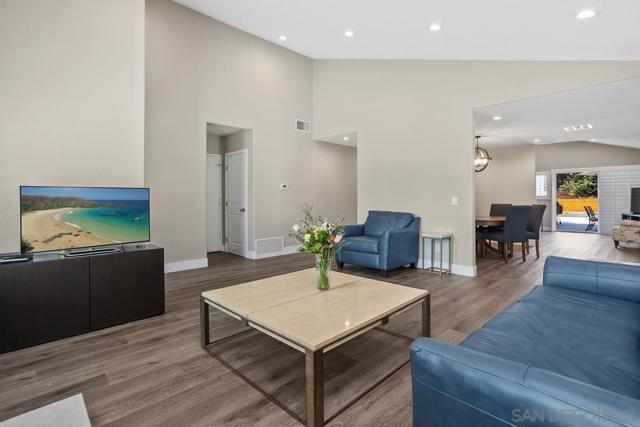 2112 Park Dale Ln, Encinitas CA: https://media.crmls.org/mediaz/17e4c08a-74a8-4350-a885-88c00333a028.jpg