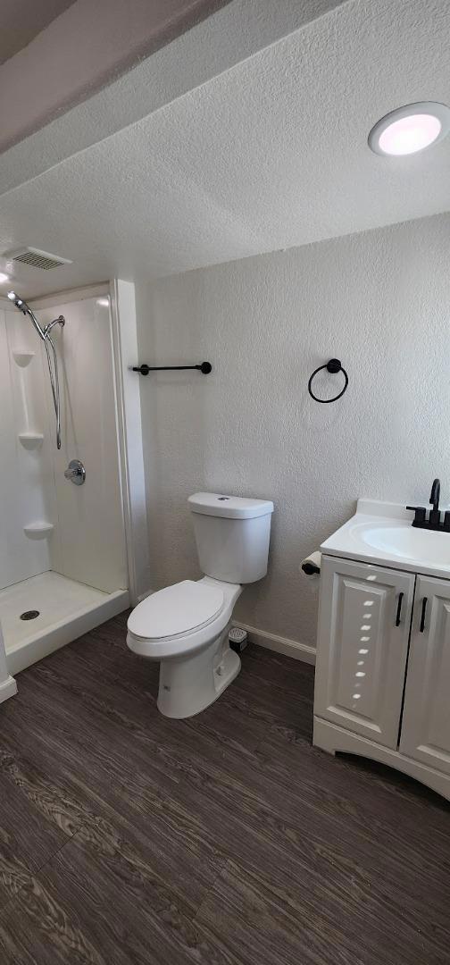 3499 E Bayshore Road, Redwood City CA: https://media.crmls.org/mediaz/17e4debe-b827-4153-b08d-ec2cbabe63b7.jpg