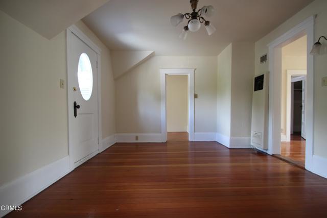 Detail Gallery Image 3 of 17 For 166 Dearborn St, Pasadena,  CA  - – Beds | – Baths