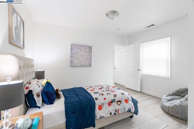 4733 E Washington St, Stockton CA: https://media.crmls.org/mediaz/17e54d85-f6b2-4e32-8f39-766c6f9567d4.jpg