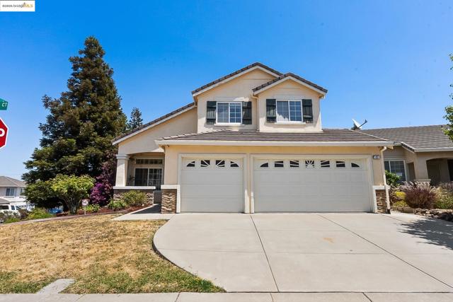 2 Quiet Path Ct, Pittsburg CA: https://media.crmls.org/mediaz/17e56f76-3aa7-4b78-a48c-b297e543e01e.jpg