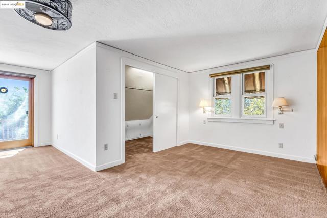 11081 BRENTWOOD BLVD., Brentwood CA: https://media.crmls.org/mediaz/17e59634-d67e-4396-9611-c3d38204ff80.jpg