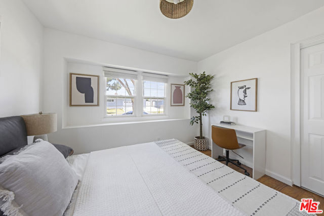 21109 Longworth Avenue, Lakewood CA: https://media.crmls.org/mediaz/17e5b5ba-0f70-4cbb-87e1-6f727aeb4faf.jpg