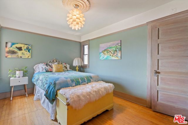 1654 5th Avenue, Los Angeles CA: https://media.crmls.org/mediaz/17e5cee4-0b2c-42b7-bebf-256e7cafd593.jpg