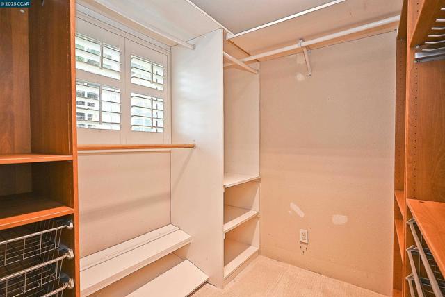 65 Dawn Dr, Pleasant Hill CA: https://media.crmls.org/mediaz/17e5d122-ed52-4306-bac5-11ac992a10fd.jpg