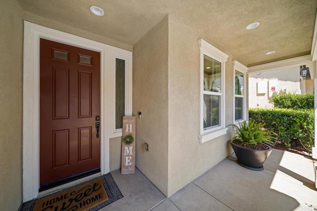 35788 Bay Morgan Lane, Fallbrook CA: https://media.crmls.org/mediaz/17e62911-1e84-48ec-8a01-5dd5e46eb149.jpg