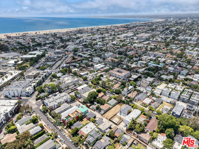 519 1/2 San Juan Avenue, Venice CA: https://media.crmls.org/mediaz/17e6e358-52a9-4ead-b643-d140c1d83e39.jpg