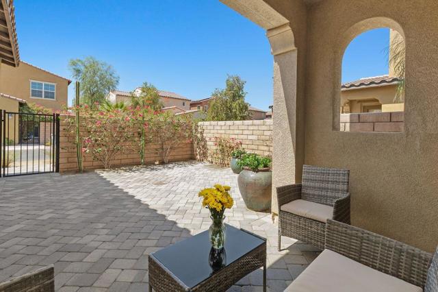 461 Paseo Del Corazon, Palm Desert CA: https://media.crmls.org/mediaz/17e73498-a6bb-48ec-bdcf-8b9eb042cc62.jpg