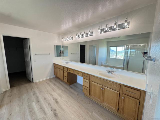 Image 16 of 30 For 46197 Via La Tranquila