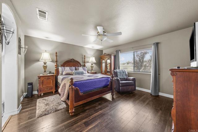 Image 18 of 40 For 1361 Sunhaven Road