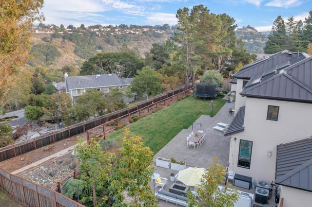 60 Glengarry Way, Hillsborough CA: https://media.crmls.org/mediaz/17e8cba8-0f18-4993-aae3-31ff34fdb57e.jpg