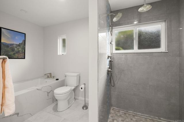 Detail Gallery Image 2 of 75 For 1402 Rimrock Dr, Escondido,  CA 92027 - 4 Beds | 3/1 Baths