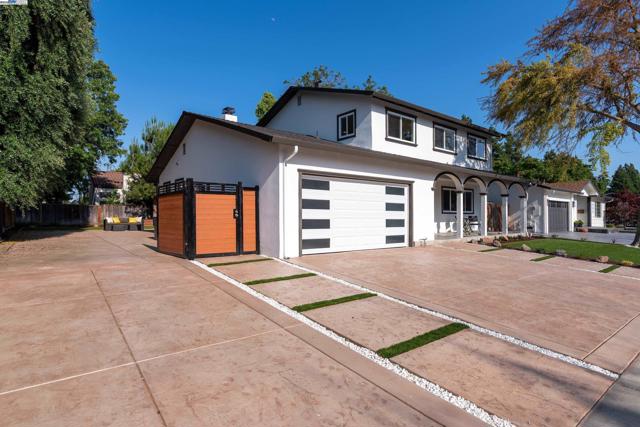1984 Brooktree Way, Pleasanton CA: https://media.crmls.org/mediaz/17ea7666-79a1-4fc6-b119-c0dd48a8f5fe.jpg