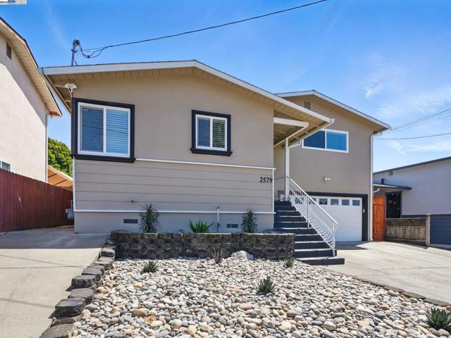 2579 Jacobs St, Hayward CA: https://media.crmls.org/mediaz/17ead3ca-a706-4aba-91bc-f9b35c5cae9c.jpg
