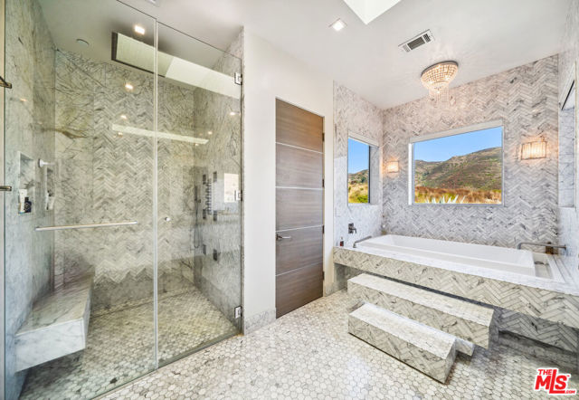 10715 Yerba Buena Road, Malibu CA: https://media.crmls.org/mediaz/17eb06e0-1dec-4d39-861e-c73c15f2df2d.jpg