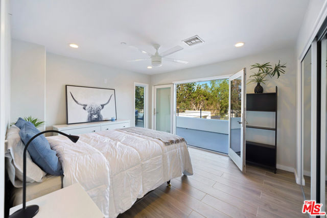 5118 Cerrillos Drive, Woodland Hills CA: https://media.crmls.org/mediaz/17eb683e-5d49-4f0d-8caa-2c60575b1ef5.jpg