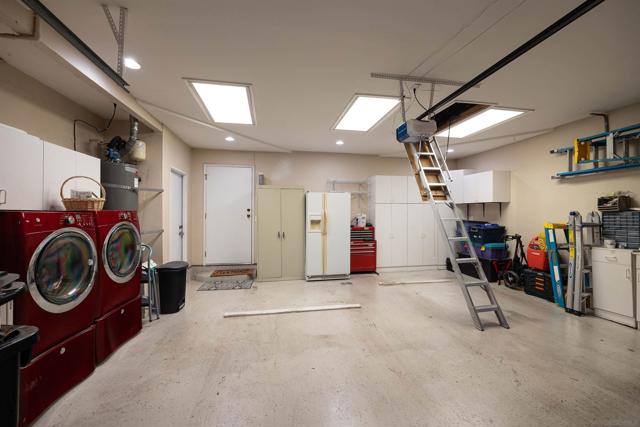 5611 Adobe Falls Rd, San Diego CA: https://media.crmls.org/mediaz/17ebd54b-186a-4f49-b804-3eec25f5eac9.jpg