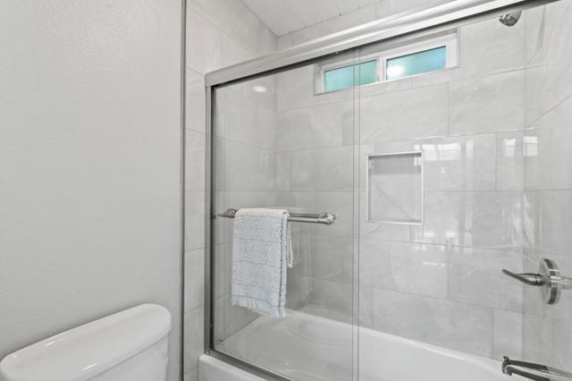 969 Eichler Drive, Mountain View CA: https://media.crmls.org/mediaz/17ebdc58-a097-4a7c-841f-083927227c78.jpg