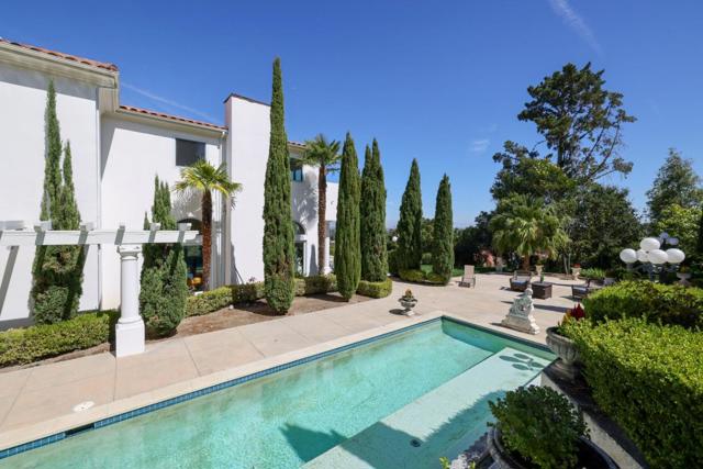 150 New Place Road, Hillsborough CA: https://media.crmls.org/mediaz/17ed59fb-d6bd-4bc2-818d-0eeeab1dbc80.jpg