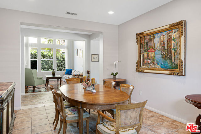 Formal dining room