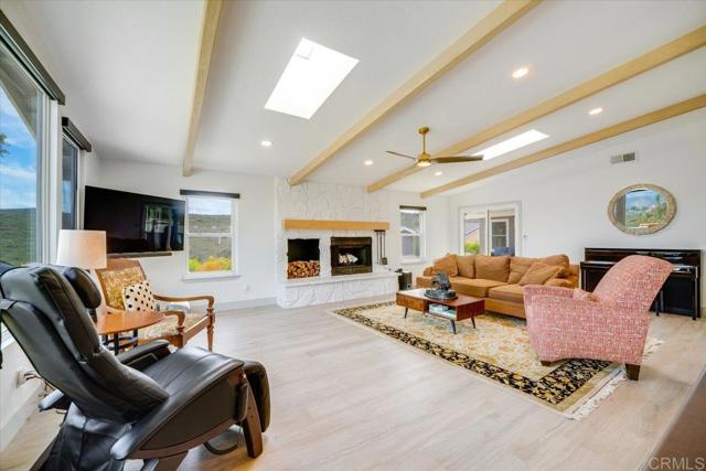 Detail Gallery Image 11 of 45 For 15715 Ziegler Ct, Ramona,  CA 92065 - 6 Beds | 3/1 Baths