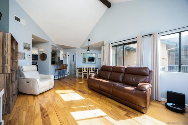 Image 4 of 50 For 3029 Chipwood Ct