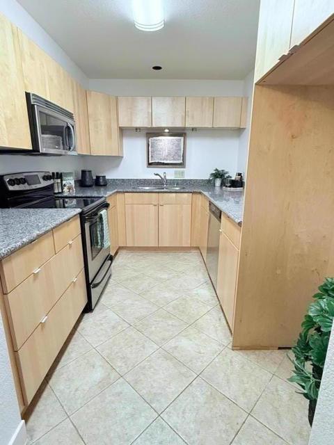 421 Sierra Vista Avenue, Mountain View CA: https://media.crmls.org/mediaz/17ef7335-5c1d-41b9-9c10-f6e214d3635c.jpg