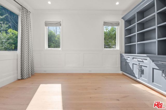 1153 S Clark Drive, Los Angeles CA: https://media.crmls.org/mediaz/17efab56-8cf2-4c72-93f7-efe61330386a.jpg