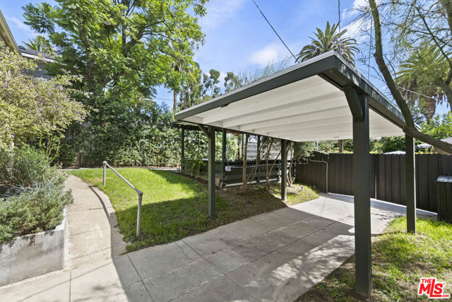 17effce9 D8ce 4819 8094 77b13ea885e0