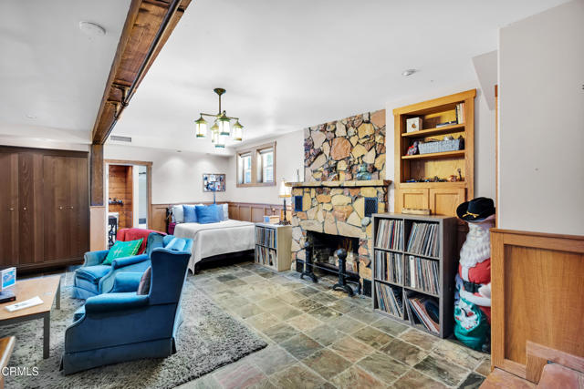 600 Woodland Drive, Sierra Madre CA: https://media.crmls.org/mediaz/17f0683e-f06d-4eb6-b1ce-b18462ed26ae.jpg