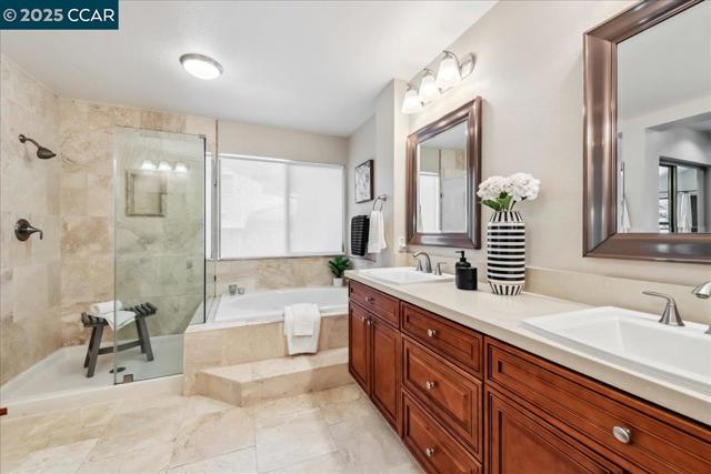 97 Woodranch Cir, Danville CA: https://media.crmls.org/mediaz/17f06d6f-2ac7-4640-82b3-cb0c8eeb6432.jpg