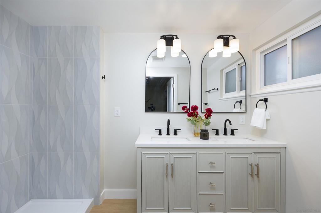 MLS #250045865SD image #11