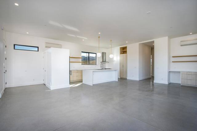 66050 Cottonwood Drive, Joshua Tree CA: https://media.crmls.org/mediaz/17f3ec42-3f0a-4599-8df4-b14df89db30f.jpg