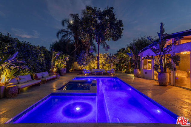 7442 Capps Avenue, Los Angeles CA: https://media.crmls.org/mediaz/17f50803-7287-4e21-b31f-645b42313076.jpg