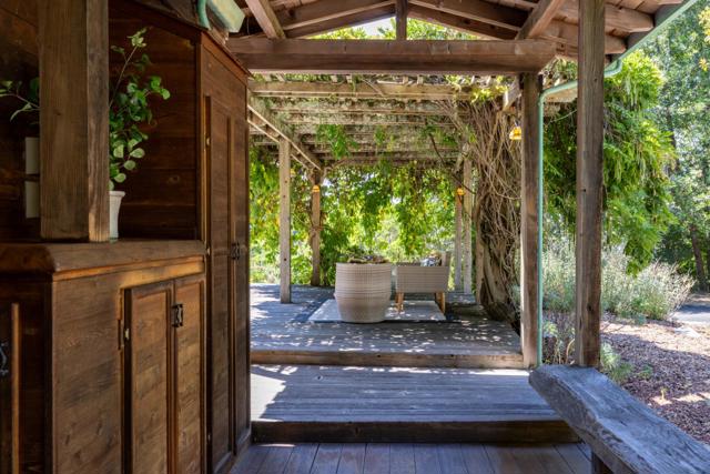 994 Laurel Grove Drive, Soquel CA: https://media.crmls.org/mediaz/17f5c213-a323-4b6c-9178-bf78998fd927.jpg
