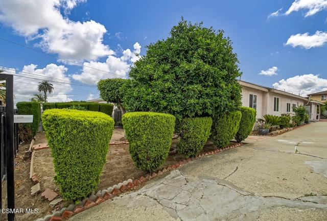 1520 W 107th Street, Los Angeles CA: https://media.crmls.org/mediaz/17f6a9ab-31ff-43af-9241-b4d1c16a69ee.jpg