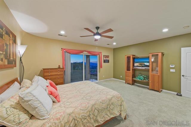 836 Camelot Pkwy, El Cajon CA: https://media.crmls.org/mediaz/17f8d648-3fb0-4770-8698-16b2ad9687f7.jpg