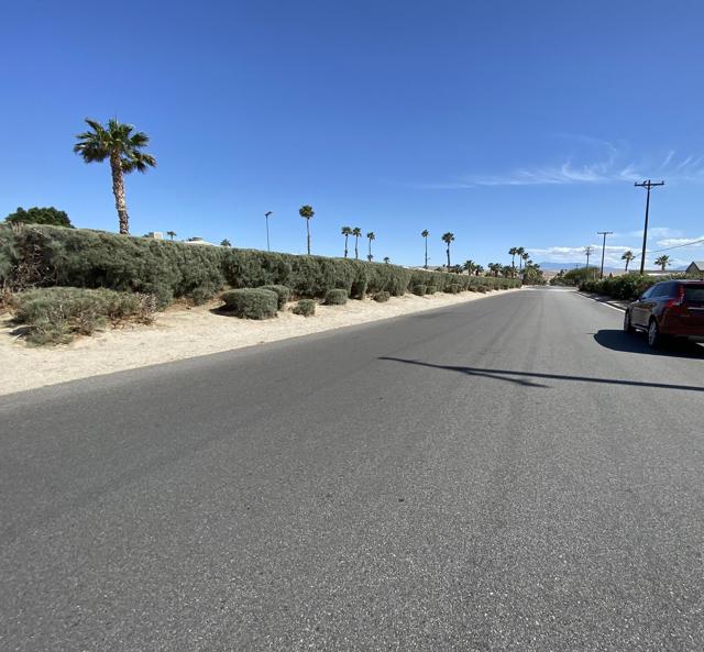 17777 Langlois Road, Desert Hot Springs CA: https://media.crmls.org/mediaz/17f928cd-cf13-4929-902c-ea4c10f8cff9.jpg