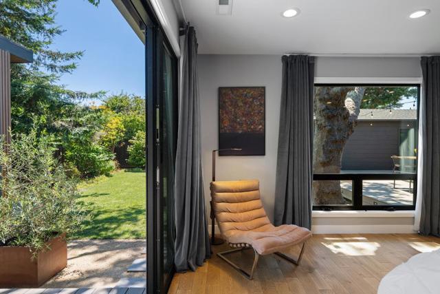 137 30th Avenue, San Mateo CA: https://media.crmls.org/mediaz/17fad855-70d7-4de5-a30a-11bd68a169c7.jpg