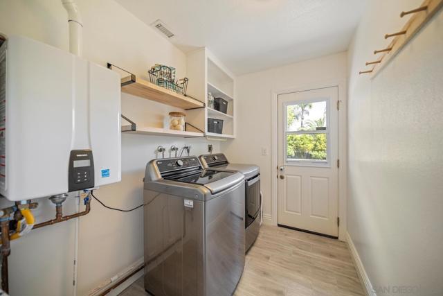 1654 Palomino Ln, Escondido CA: https://media.crmls.org/mediaz/17fba4ac-9d0b-4663-a65e-0bc28f6c92c4.jpg