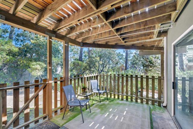 6 Stratford Place, Monterey CA: https://media.crmls.org/mediaz/17fbb81f-776f-49f5-8261-4f9739c9ccd5.jpg