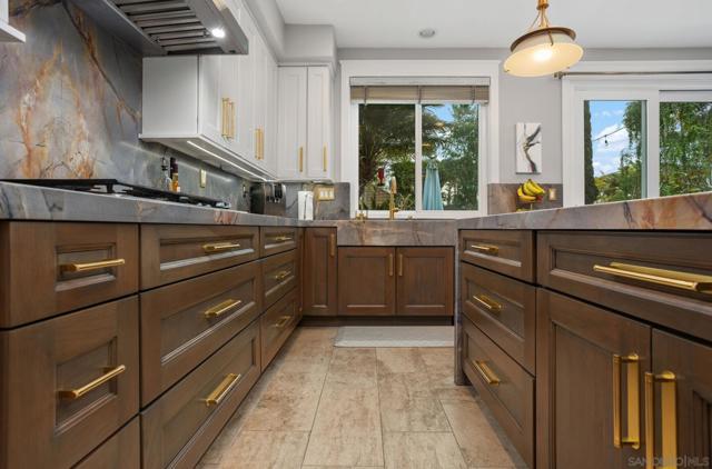 1217 BELLEFLOWER RD, Carlsbad CA: https://media.crmls.org/mediaz/17fcaa1c-7fad-48f9-839b-bbb8aadaec6f.jpg