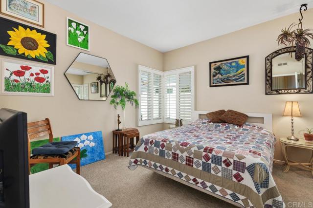 4964 Poseidon Way, Oceanside CA: https://media.crmls.org/mediaz/17fcb3c6-d344-401b-96cf-2ec633179555.jpg